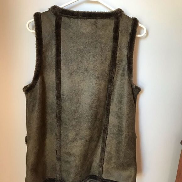 XXI Faux Fur Vest, S/P, Khaki - Picture 5 of 8